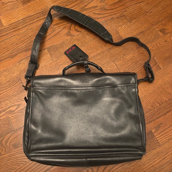 Tumi Black Leather Men's Bag - Picture 2 of 16